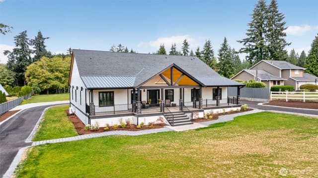 Property photo for 17430 Interurban Boulevard, Snohomish photo 4