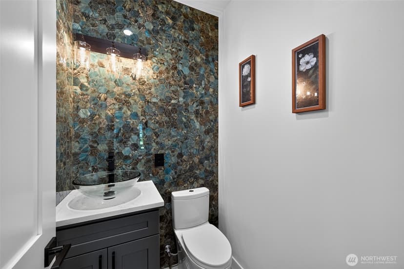 Property photo for 17430 Interurban Boulevard, Snohomish photo 11