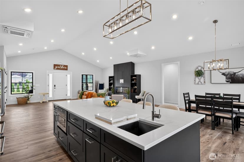 Property photo for 17430 Interurban Boulevard, Snohomish photo 14