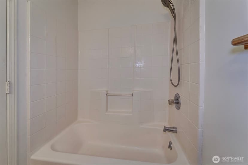 Property photo for 10932 Peony Place NW, Silverdale photo 25
