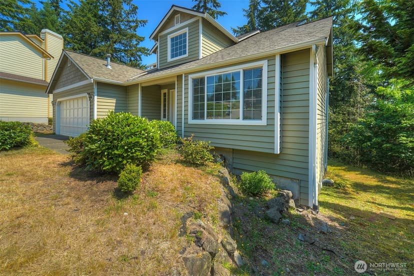 Property photo for 10932 Peony Place NW, Silverdale photo 5
