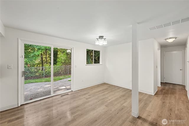 Property photo for 4530 151st Avenue SE, Bellevue photo 5