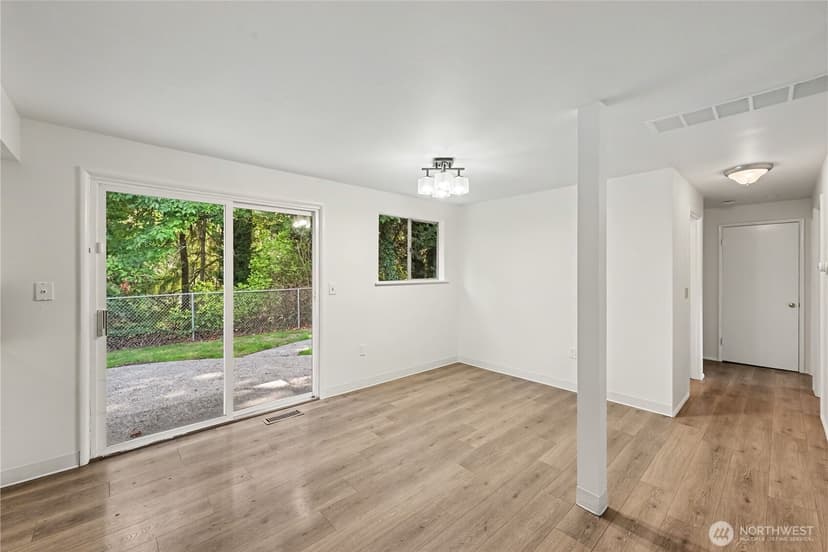 Property photo for 4530 151st Avenue SE, Bellevue photo 5