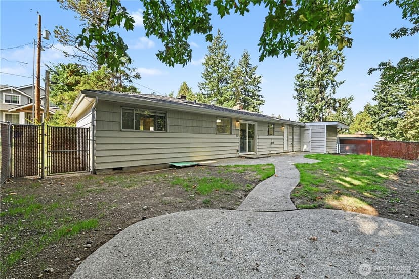 Property photo for 4530 151st Avenue SE, Bellevue photo 17