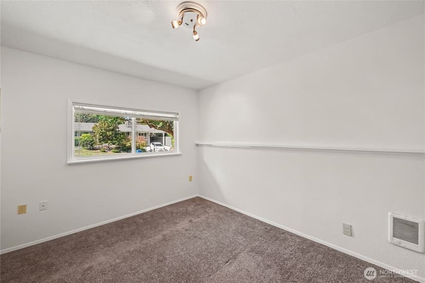 Property photo for 4530 151st Avenue SE, Bellevue photo 10