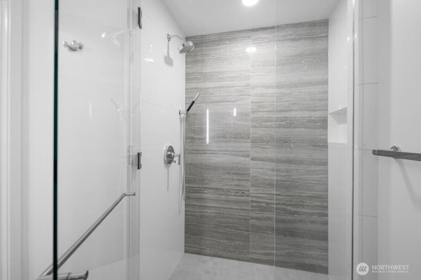 Property photo for 2510 6th Avenue #1107, Seattle photo 15