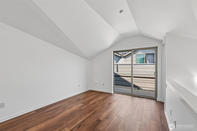 Property photo for 4341 8th Avenue NE, Seattle photo 18