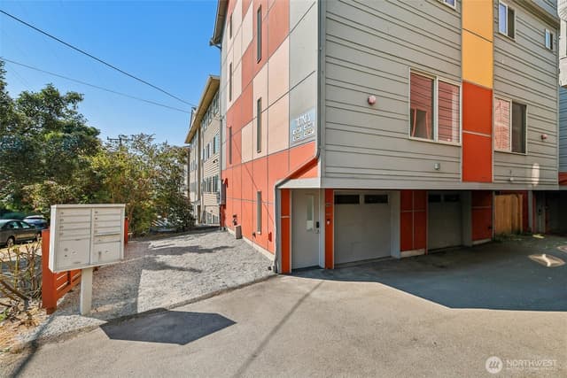 Property photo for 4341 8th Avenue NE, Seattle photo 2