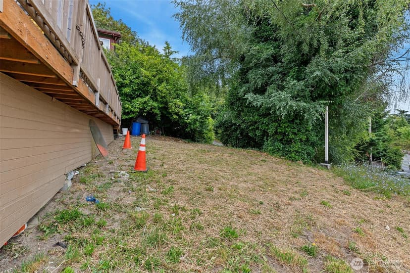 Property photo for 1924 S Graham Street, Seattle photo 10