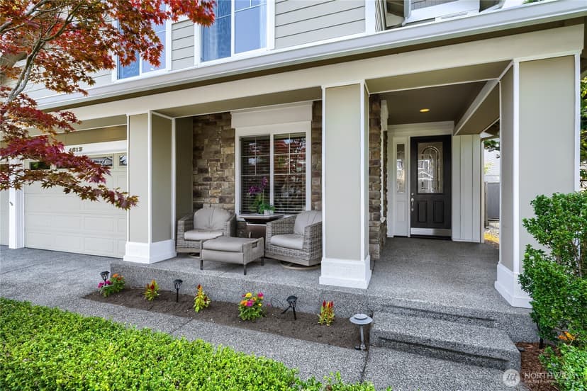 Property photo for 4613 NE 2nd Street, Renton photo 2