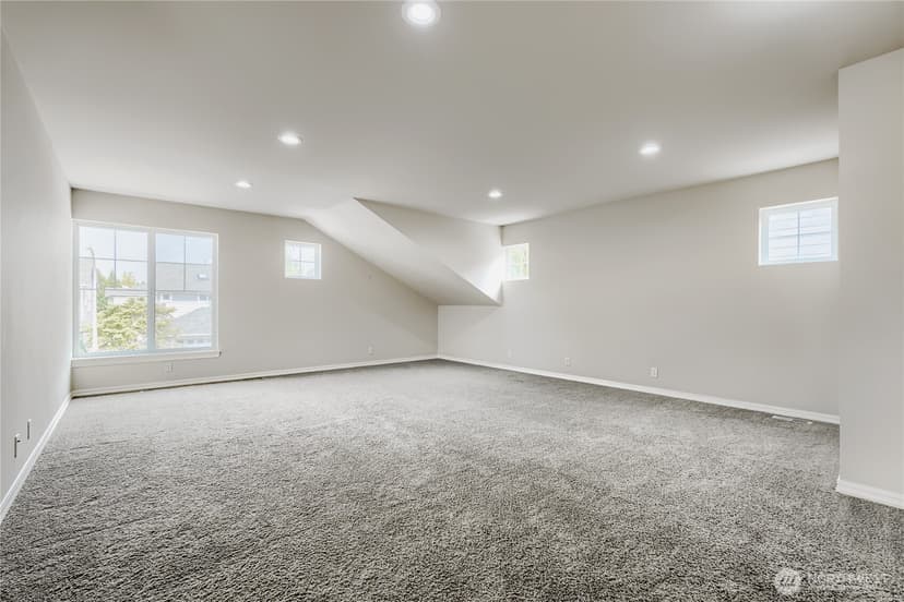 Property photo for 4613 NE 2nd Street, Renton photo 12