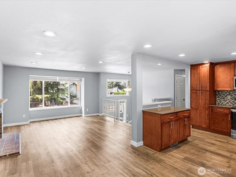 Property photo for 31624 3rd Place S, Federal Way photo 11