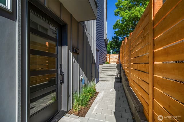 Property photo for 117 22nd Avenue #B, Seattle