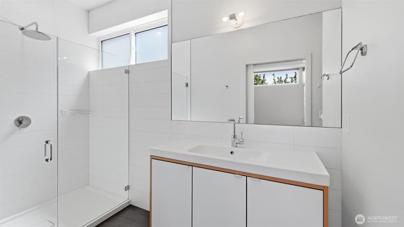 Property photo for 710 14th Avenue #C, Seattle photo 11