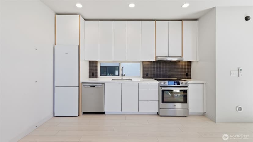 Property photo for 710 14th Avenue #C, Seattle photo 5