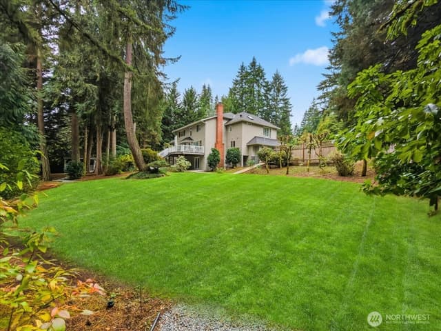 Property photo for 17020 NE 129th Circle, Redmond photo 3