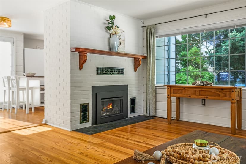 Property photo for 18005 Fremont Avenue N, Shoreline photo 5