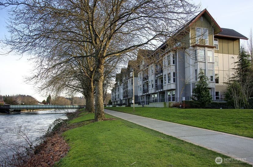 Property photo for 55 Williams Avenue S #201, Renton photo 3