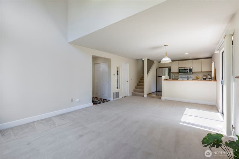 Property photo for 14119 NE 78th Court, Redmond photo 6