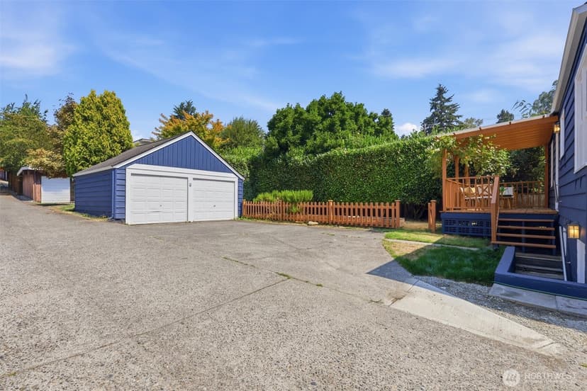 Property photo for 2316 N 80th Street, Seattle photo 14