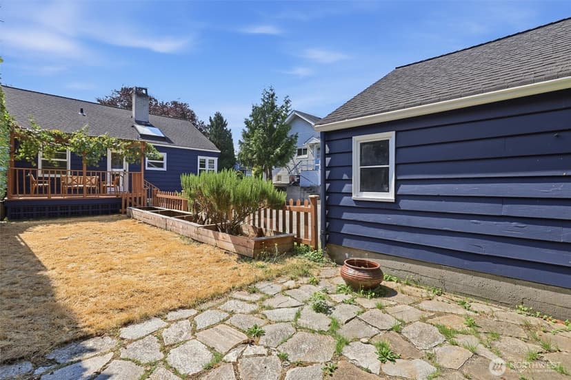 Property photo for 2316 N 80th Street, Seattle photo 16