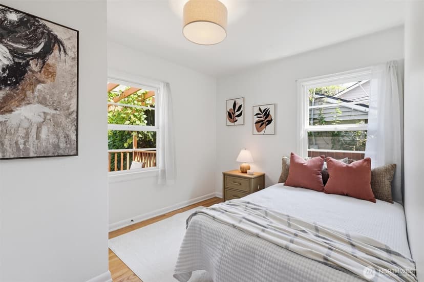 Property photo for 2316 N 80th Street, Seattle photo 6