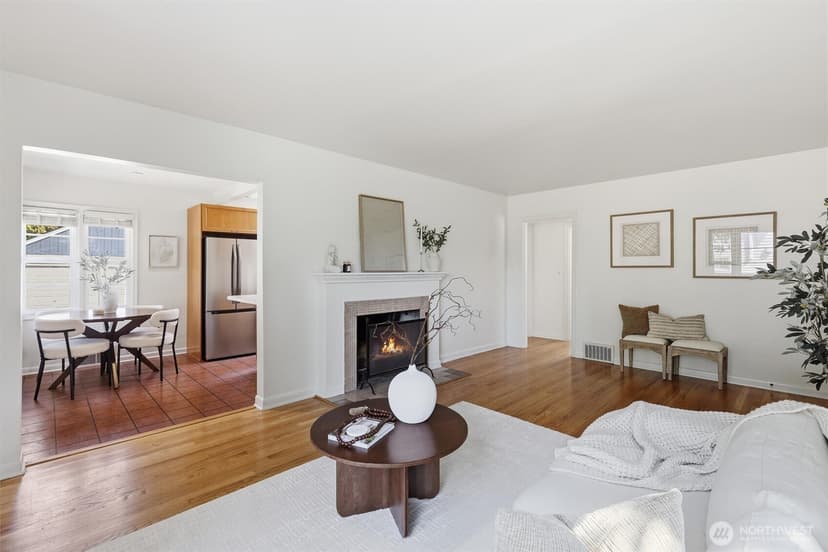 Property photo for 2316 N 80th Street, Seattle photo 3