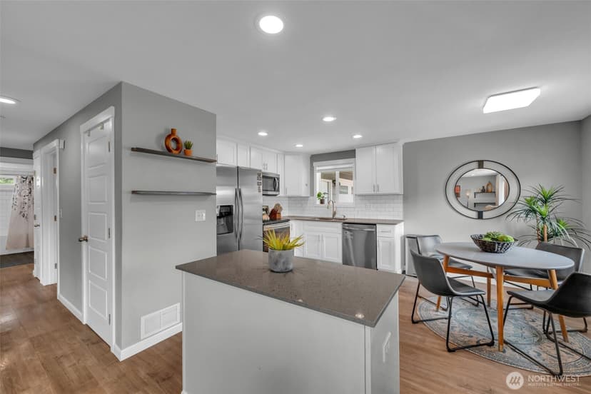 Property photo for 711 6th Street SE, Auburn photo 14
