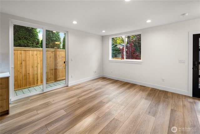 Property photo for 615 18th Avenue E, Seattle photo 5