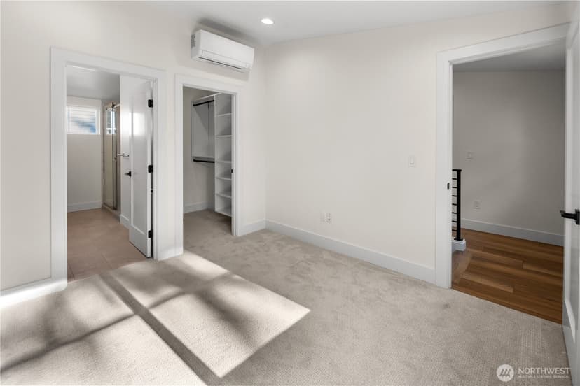 Property photo for 615 18th Avenue E, Seattle photo 12