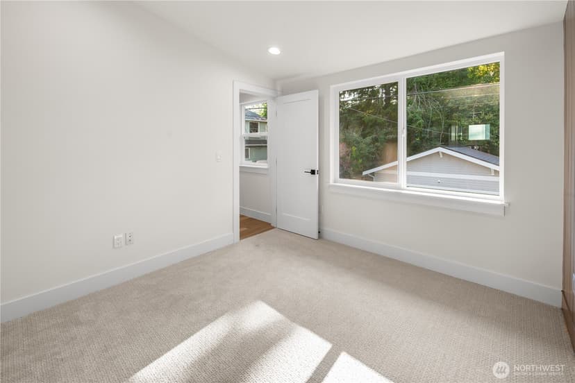 Property photo for 615 18th Avenue E, Seattle photo 19