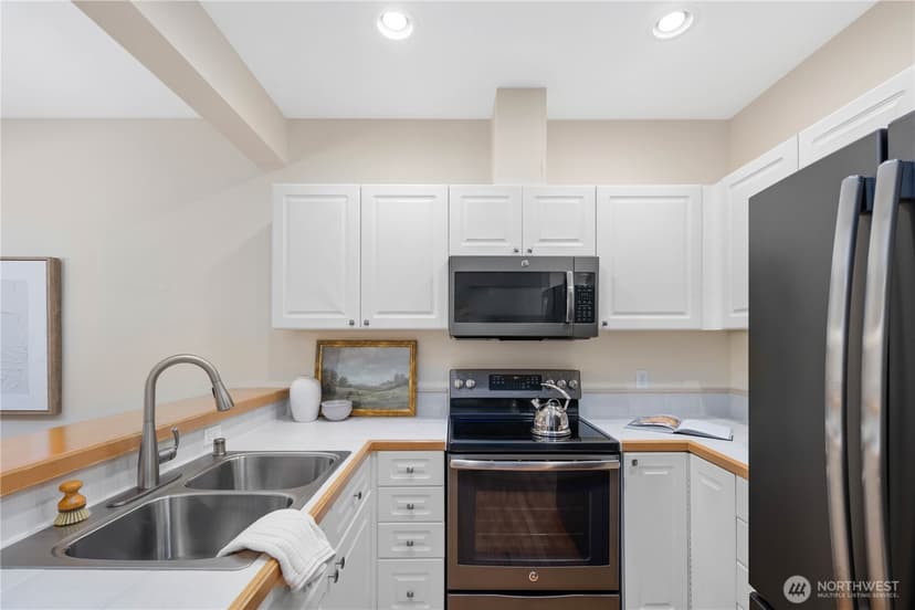 Property photo for 3800 NE Sunset Boulevard #B103, Renton photo 9