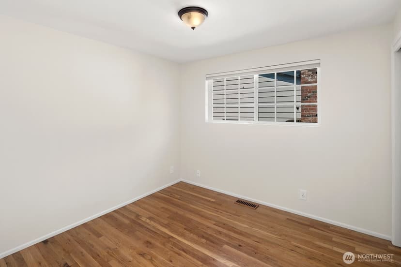 Property photo for 1410 198th Street, Shoreline photo 27