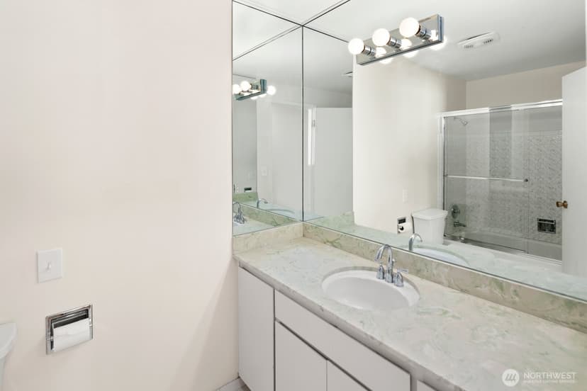 Property photo for 1410 198th Street, Shoreline photo 30