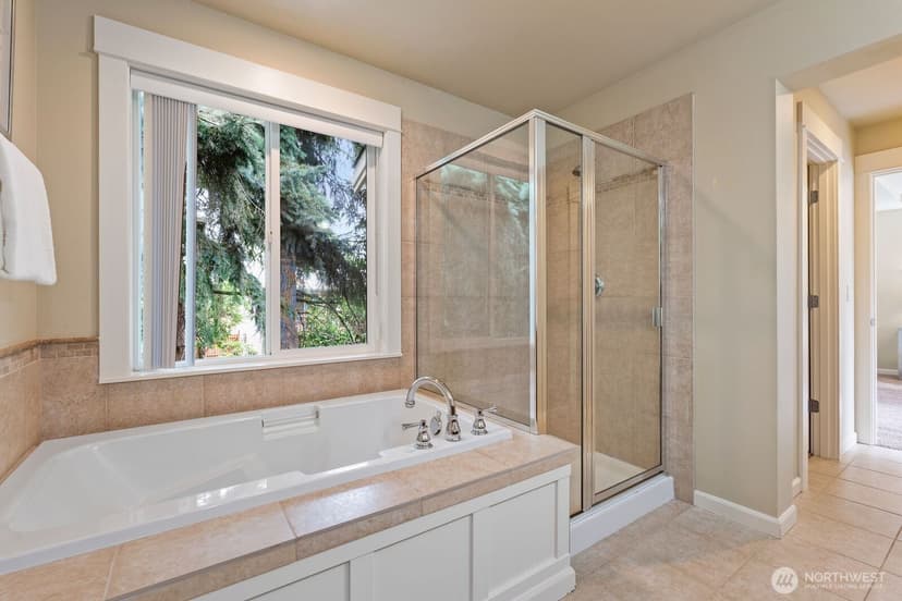 Property photo for 13228 126th Court NE, Kirkland photo 31