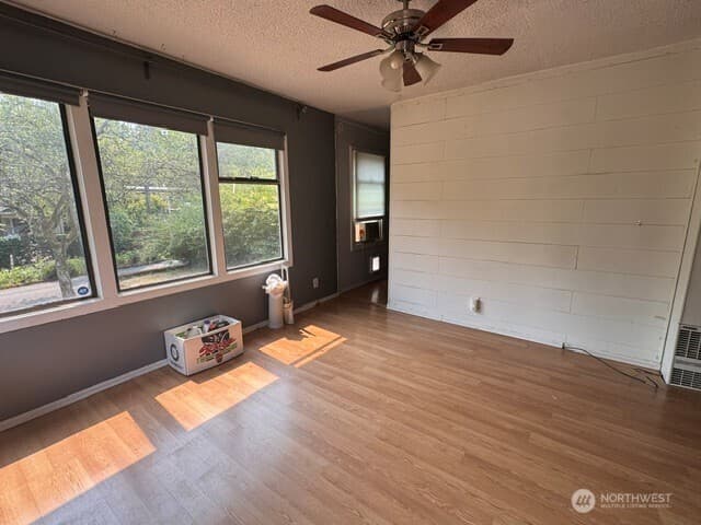 Property photo for 3210 S Washington Street, Seattle photo 5