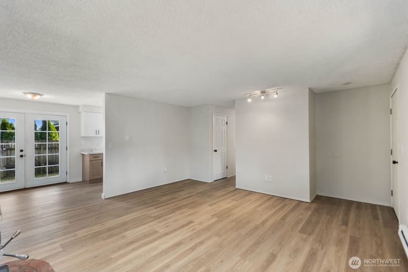Property photo for 128 Florence Street, Arlington photo 5