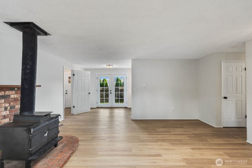 Property photo for 128 Florence Street, Arlington photo 6