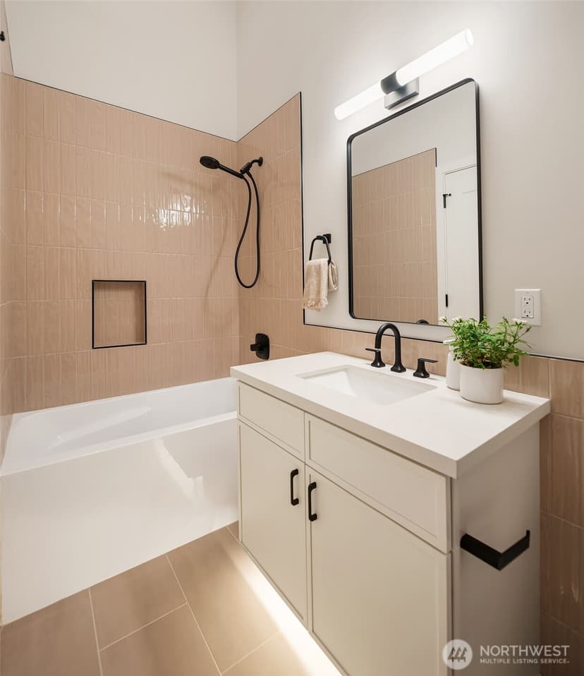 Property photo for 2821 Harris Place S, Seattle photo 24