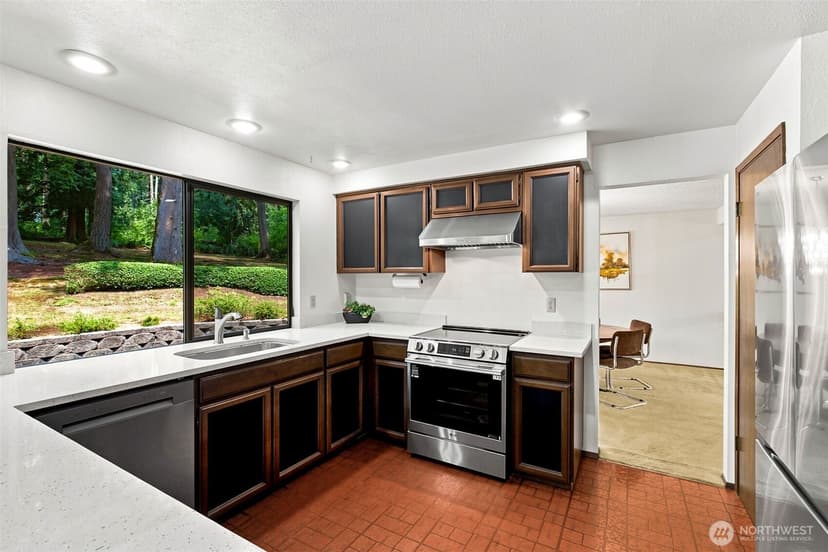 Property photo for 26340 SE 158 Street, Issaquah photo 11