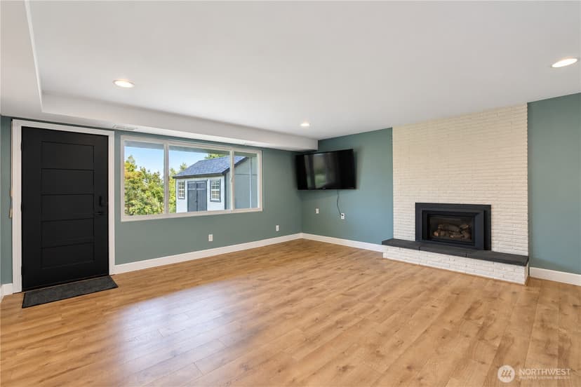 Property photo for 7841 S 135th Street, Seattle photo 22