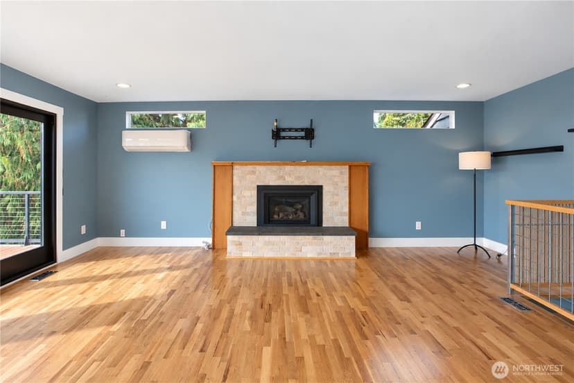 Property photo for 7841 S 135th Street, Seattle photo 8