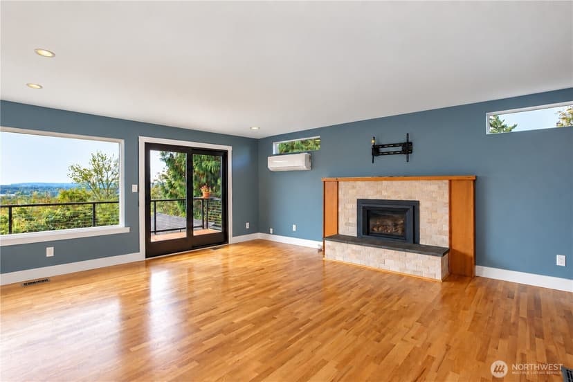 Property photo for 7841 S 135th Street, Seattle photo 7
