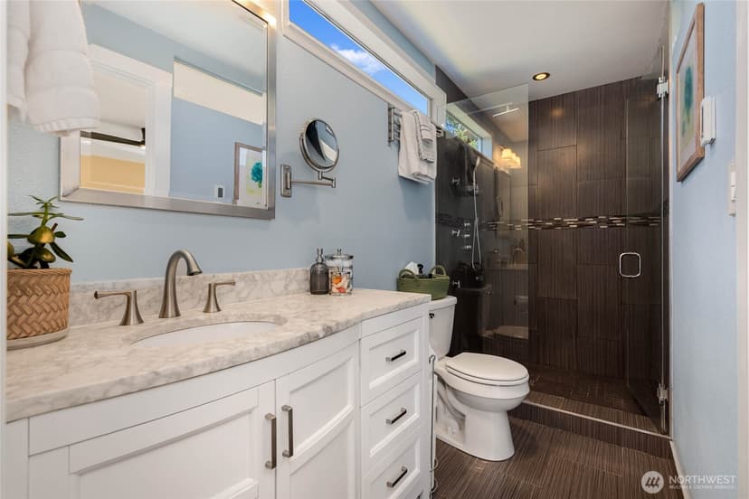 Property photo for 7841 S 135th Street, Seattle photo 16