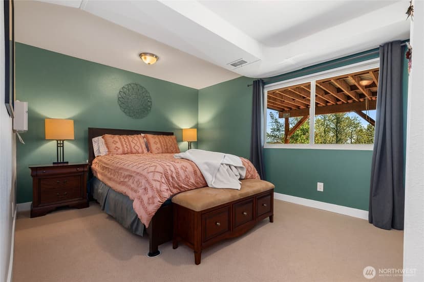 Property photo for 7841 S 135th Street, Seattle photo 25