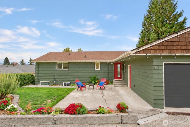 Property photo for 7841 S 135th Street, Seattle photo 5