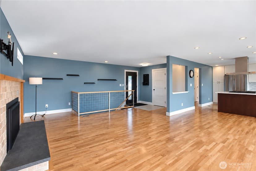 Property photo for 7841 S 135th Street, Seattle photo 9
