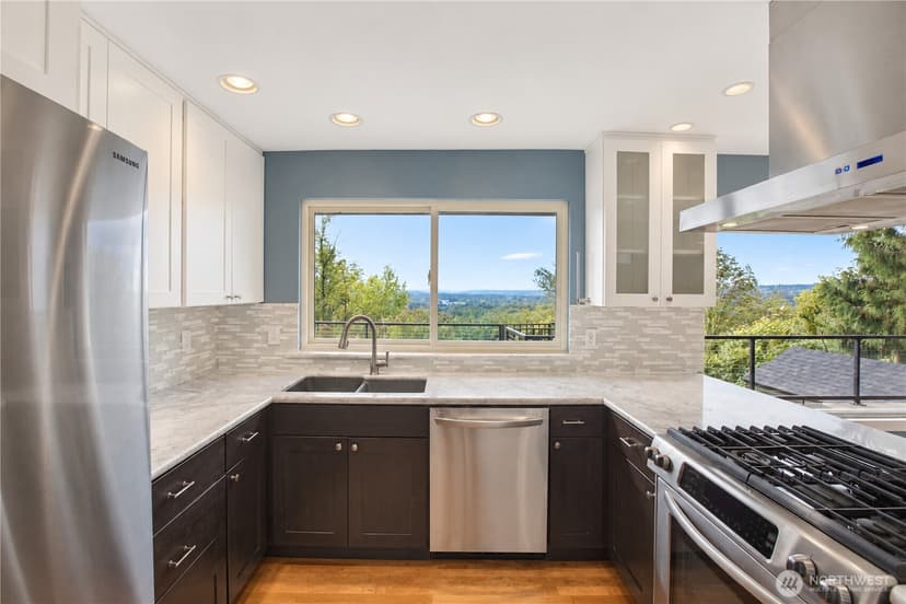 Property photo for 7841 S 135th Street, Seattle photo 13