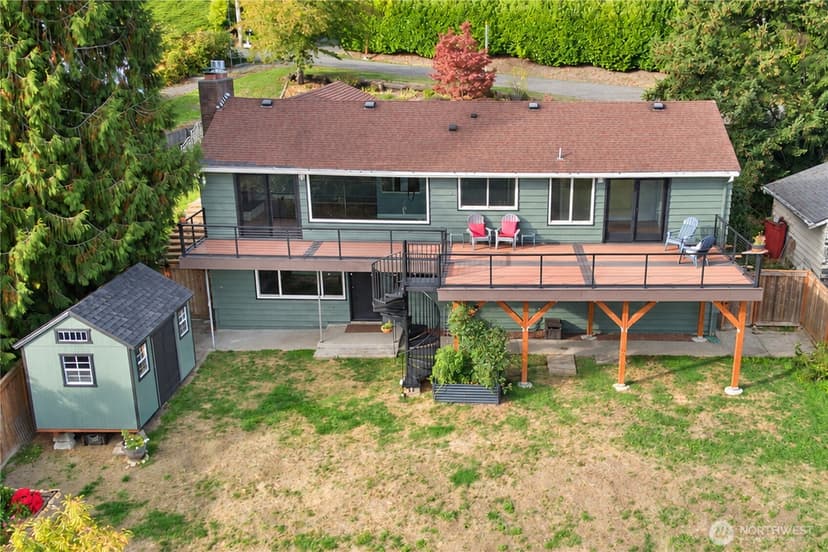 Property photo for 7841 S 135th Street, Seattle photo 4