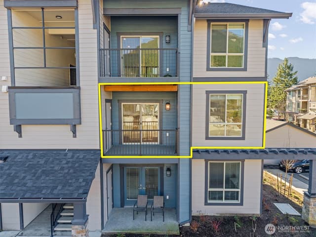 Property photo for 1970 SE 12th Court #D-201, North Bend